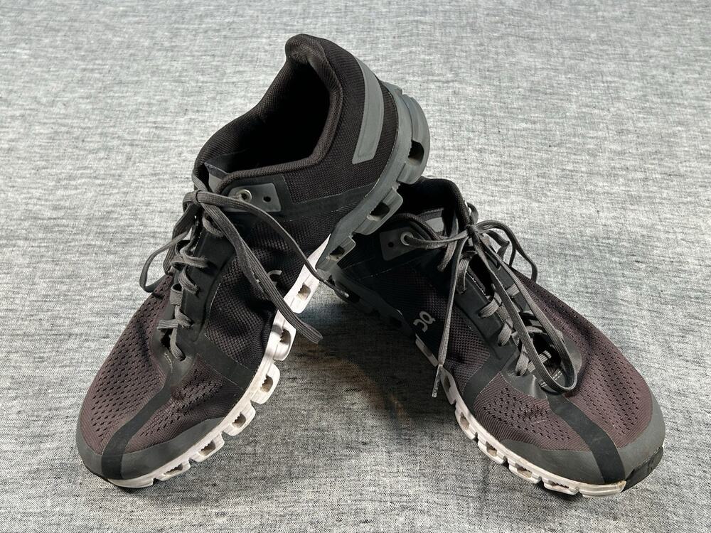 ON Cloudflow 3.0 Running Shoes Mens 9.5 M Black Asphalt Gray Athletic Trainers